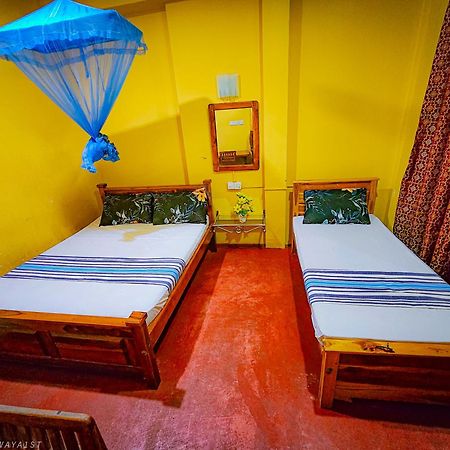 Dinesh Safari Homestay Udawalawe Exterior photo