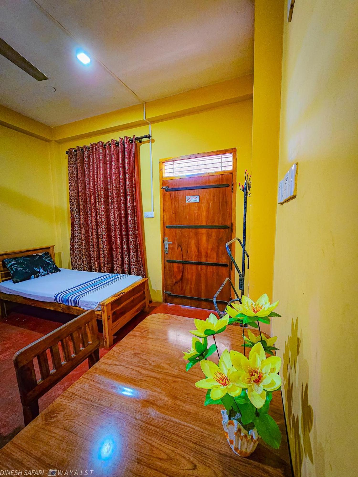Dinesh Safari Homestay Udawalawe Exterior photo