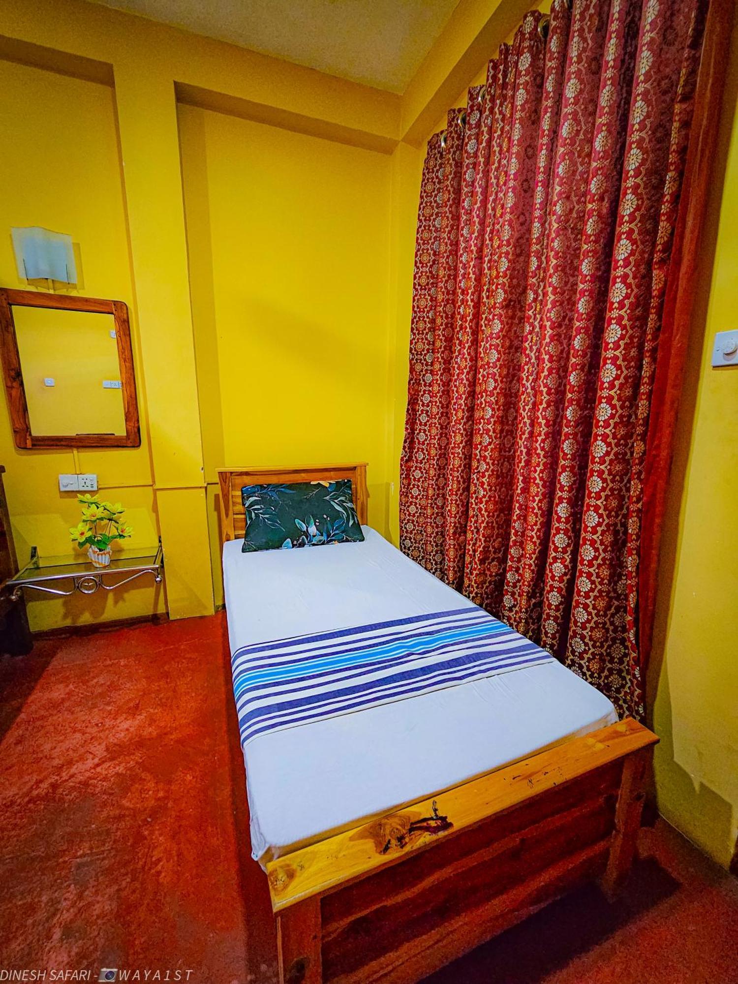 Dinesh Safari Homestay Udawalawe Exterior photo